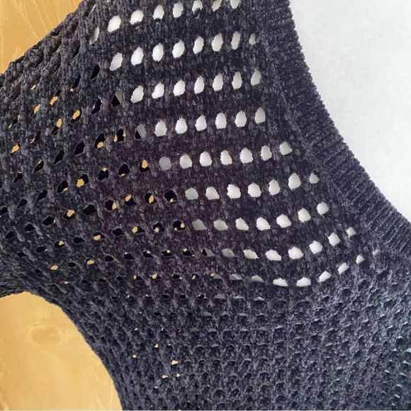 Express • Chenille Chunky Open Knit Vneck Sweater in Black - Picture 5 of 12